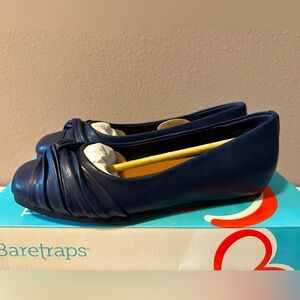 Baretraps Chainy Ballerina Flat/Loafers - NIB